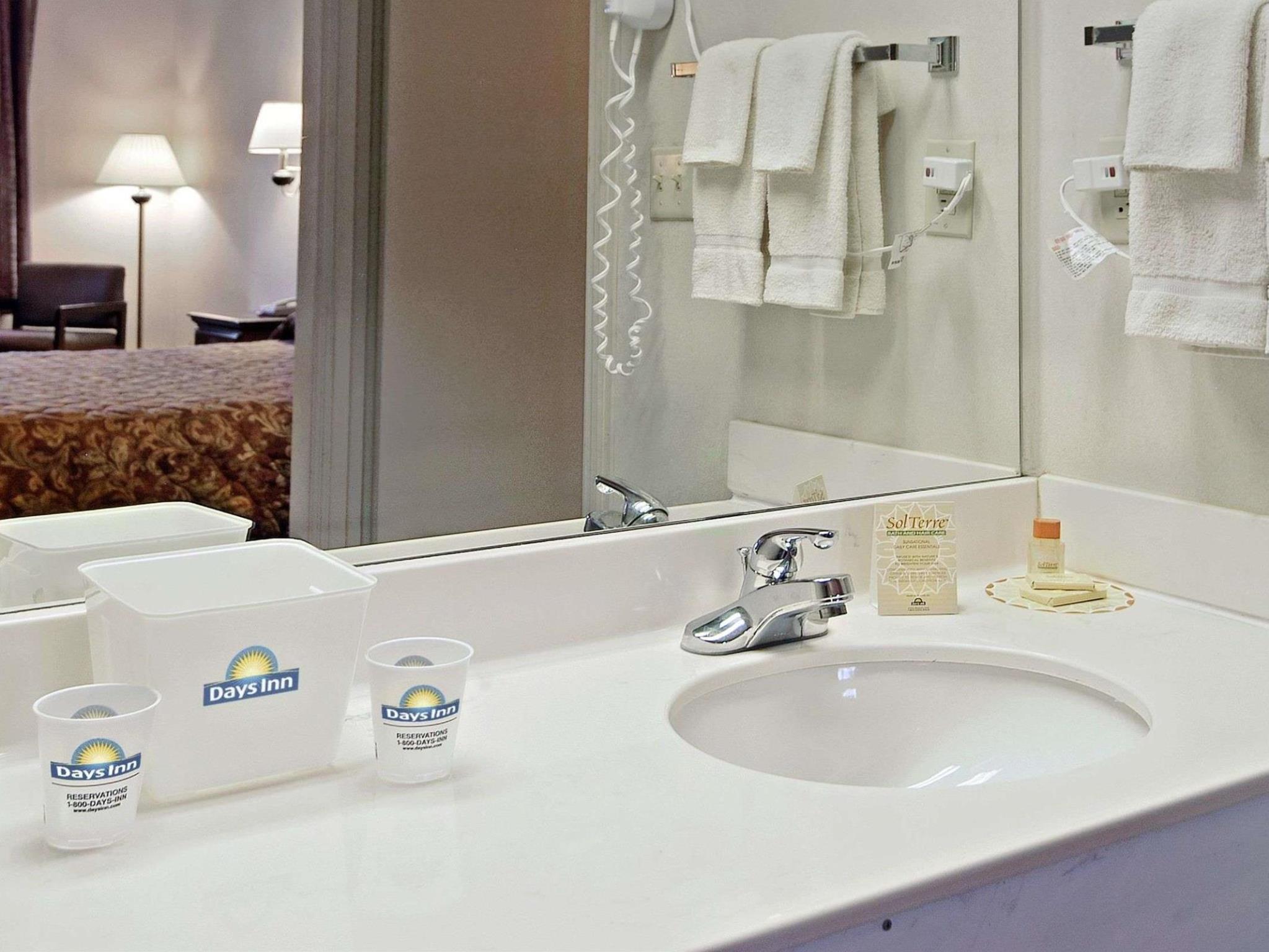 Days Inn By Wyndham Bainbridge Ngoại thất bức ảnh